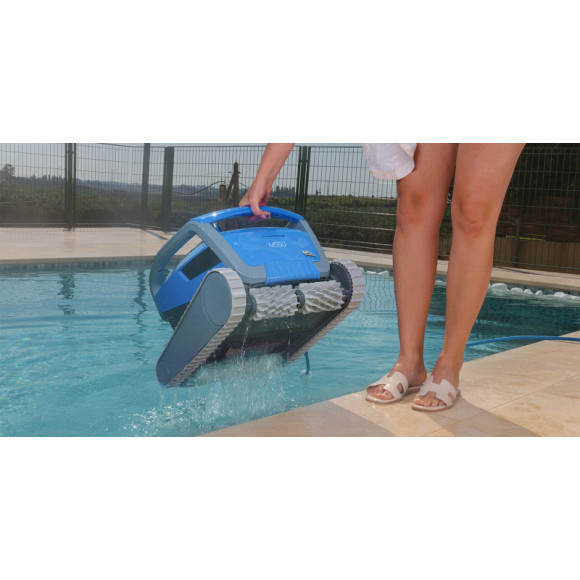 Automatyczny odkurzacz basenowy Dolphin M550 | BasenShop